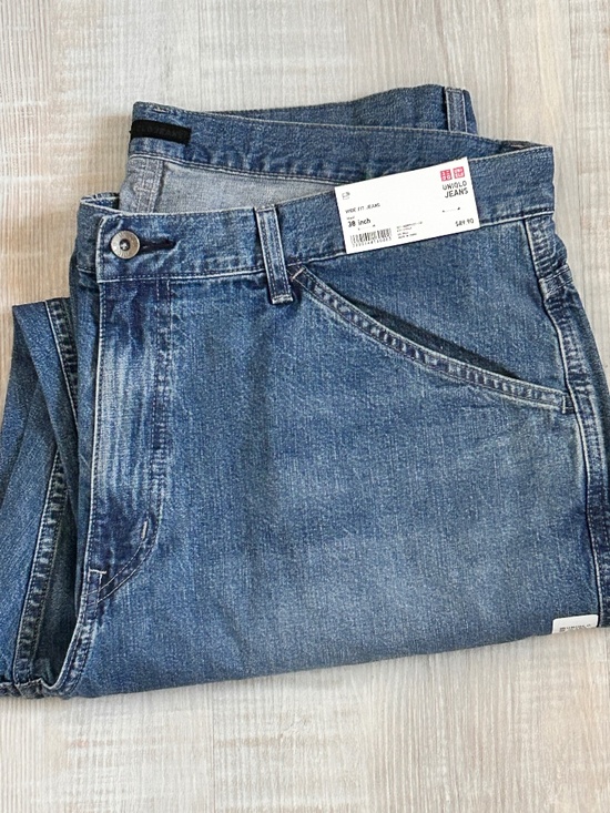 NWT Uniqlo Wide Fit Jeans 38 X 31 Men's All season tapered legs - Picture 1 of 7